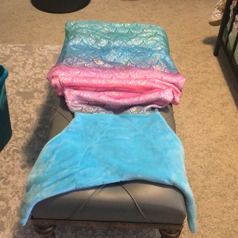 Mermaid tail blanket